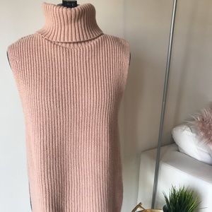 Uniqlo Knit Sleeveless Turtleneck